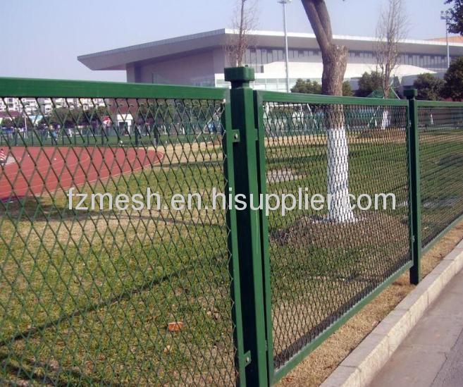 Weaving and welded road wire fence