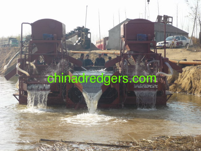 Sand pumpingof gold separationequipment