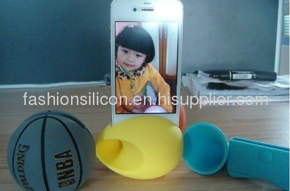 2012 cute beautiful music silicone horn for iphone 5