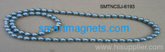 Imitates pearl color magnetic necklace