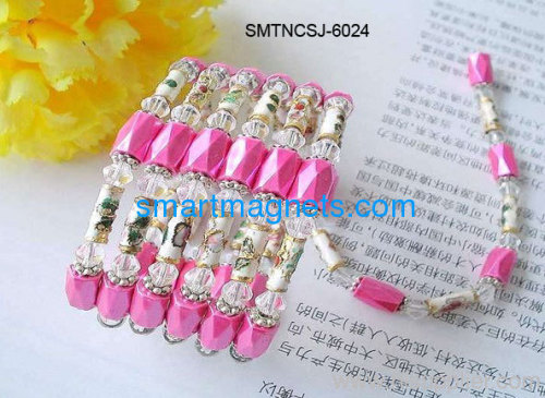 color magnetic chain glass beads