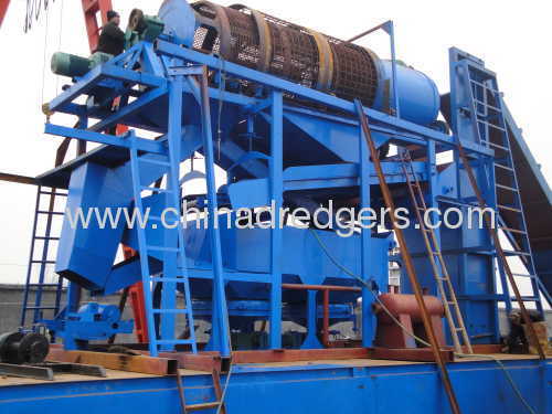 Bucket gold and diamond mining dredger