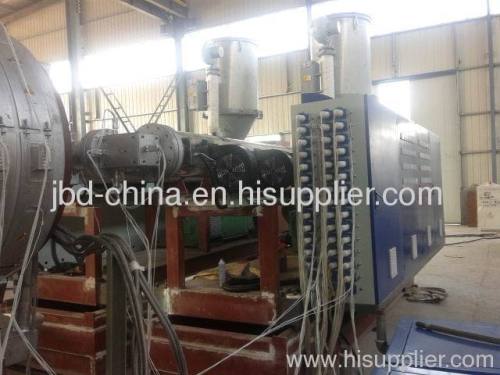Large diameter PE water supply pipe production line