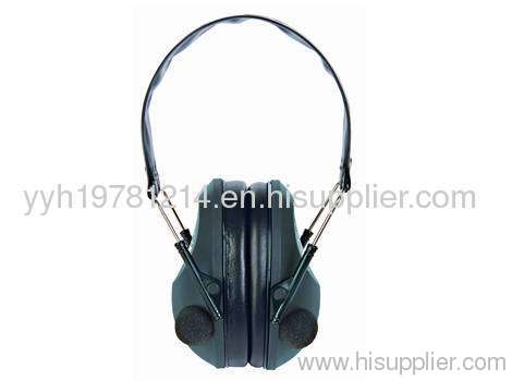 Low profile electronic ear muff for shooting and hunting