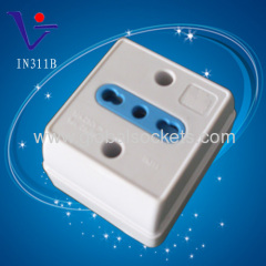 Italian type wall outlet with children protector