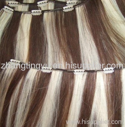 Mixed color hair extension with clip