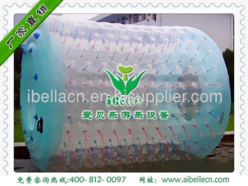 Inflatable water roller