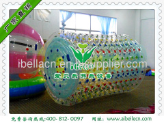 Inflatable water roller