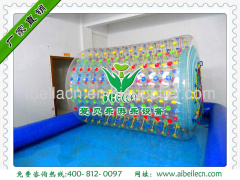 Inflatable water roller