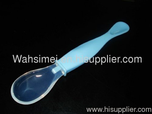 2012 fashion soft Silicone Baby Spoon