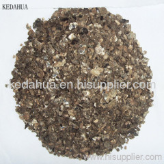 Raw golden vermiculite
