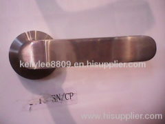 zinc alloy door handle on rose