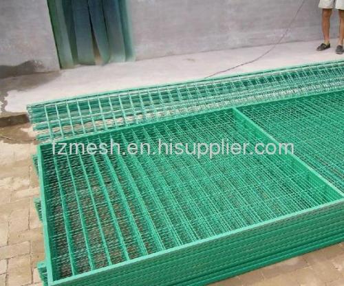 Low carbon steel double side fence