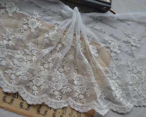 Embroidery lace 15cm