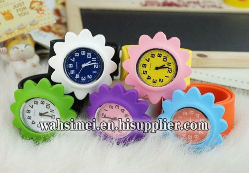 High quality silicone watch made in china with fashion designs