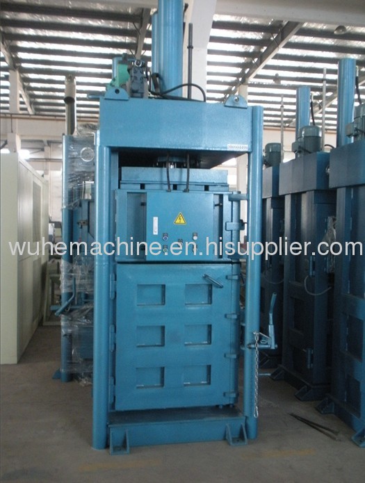 plastic PET bottles baler 