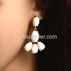 Fashion White Resin Kate Spade Plaza Athenee Chandelier Earrings