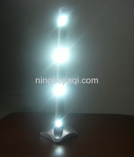 4 LED light 