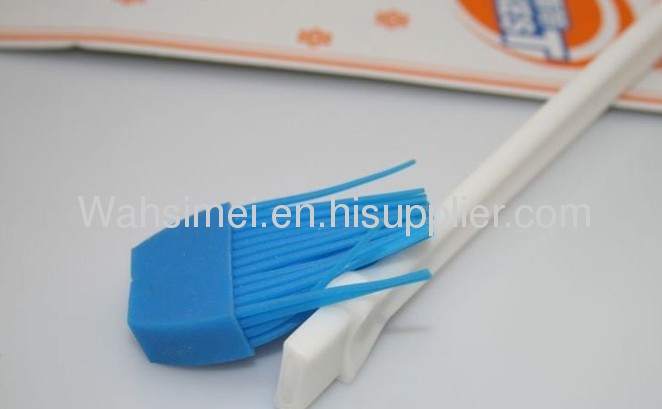 2012 popular bbq brush with easy clean silicone brushes 