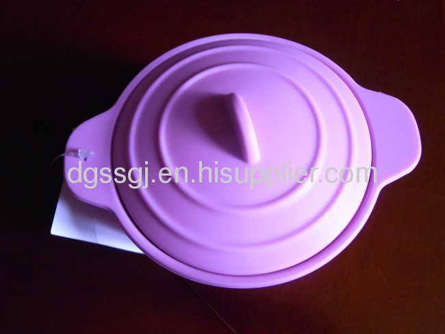 Silicone microwave food steamer with lid