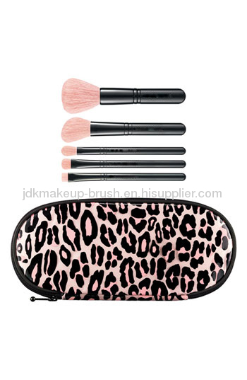 New Arrival!!Perfectly Plush Essential Brush Kit