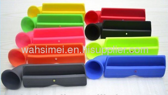 Wireless silicone ipad horn stander