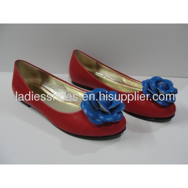 Ladies flat dress shoes