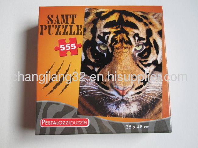 200/555 Pieces flocking Puzzle