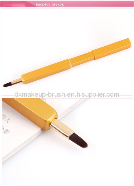 Professional lip brush retractable lip brush