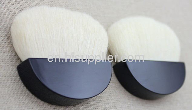 High Quality Compact Blush Brush