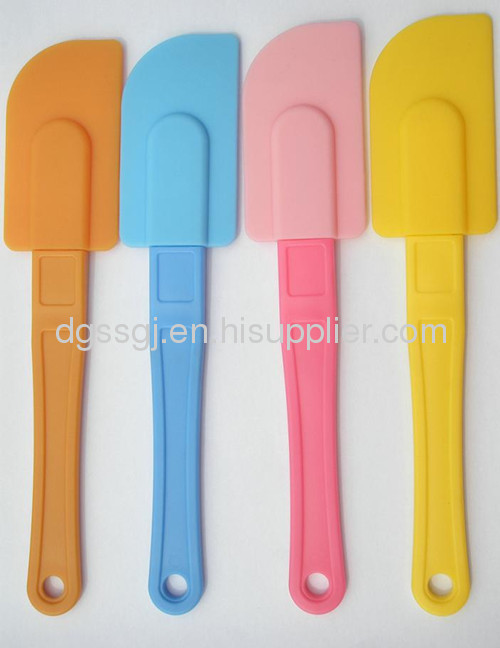 Silicone spatula with pp handle