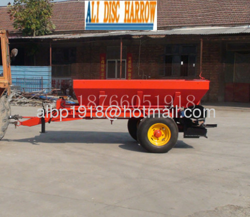 Fertilizer spreader car