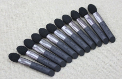 Eyeshadow Applicator with rubber handle