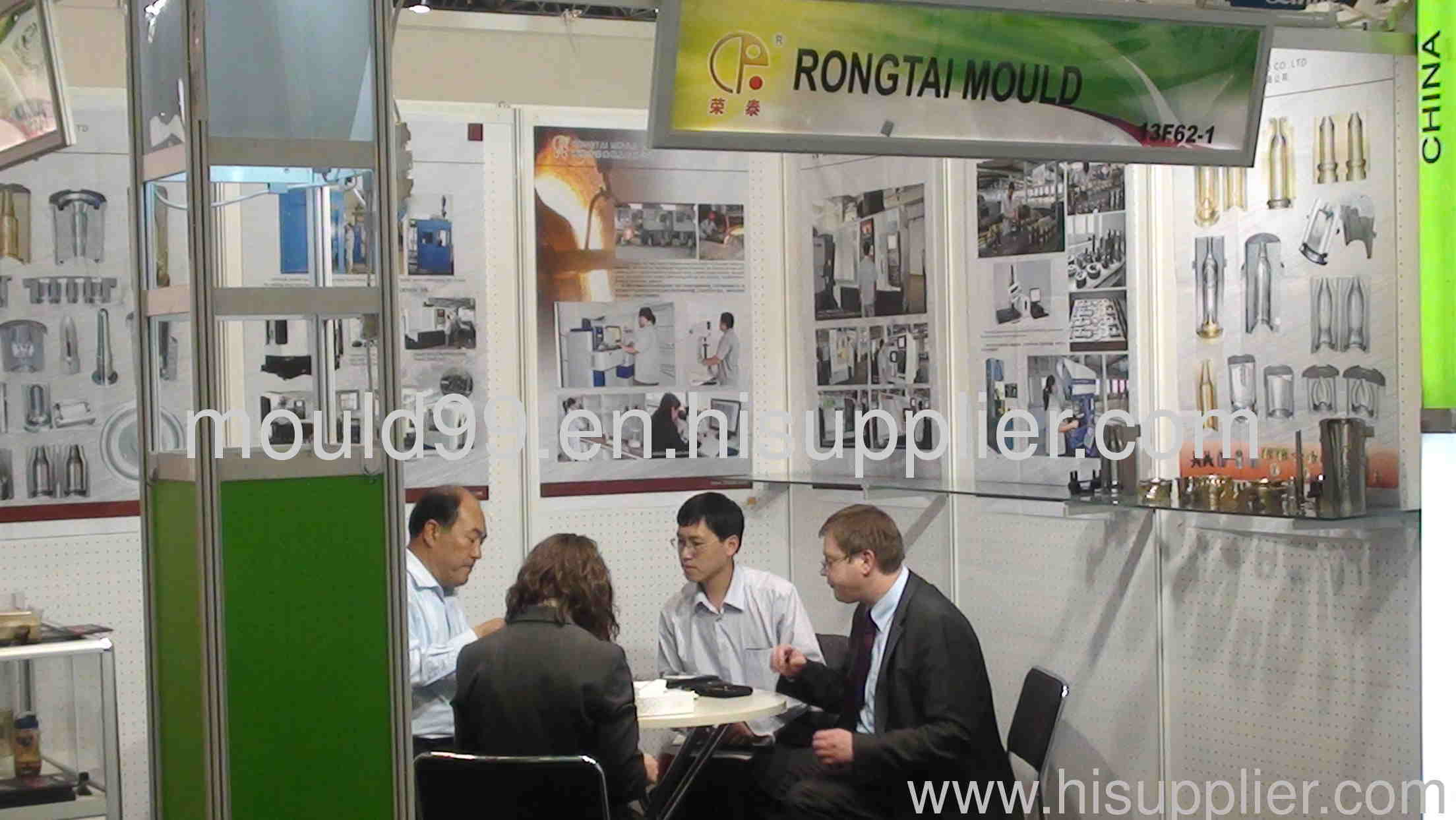 Rongtai Mould attended the 2012 Dusseldorf Glass Exhibition
