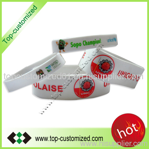 Cheap custom silicone bracelet