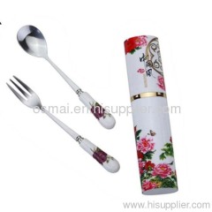 Stainless steel cutlery (set of 2 ceramic handle plastic pen holder mounted)