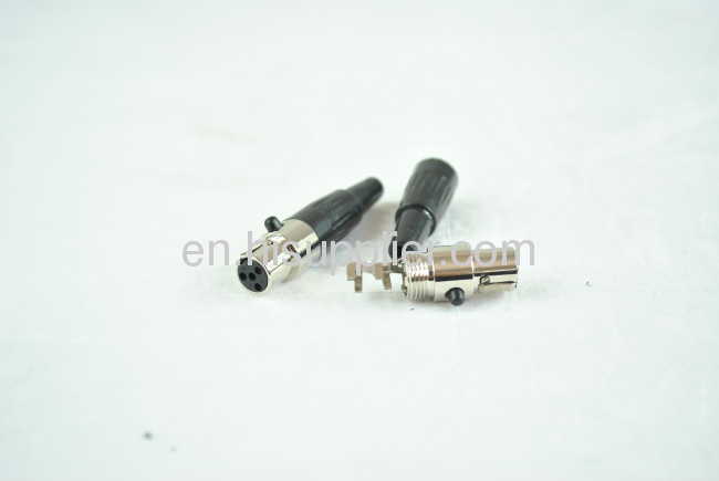 4-Pin female XLR connector