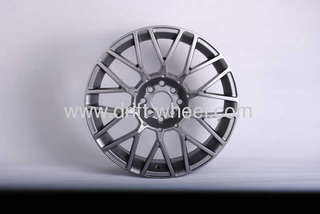 17 INCH MOMO REVENGE WHEEL RIM