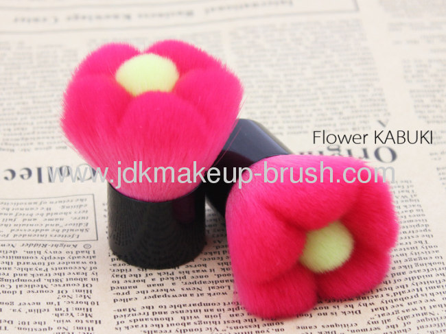 Flower Shape Kabuki Powder Brush