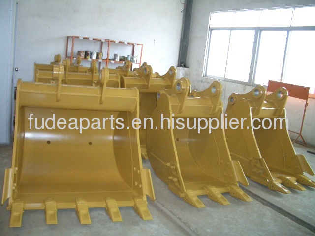 we offer excavator bucket for PC200-6