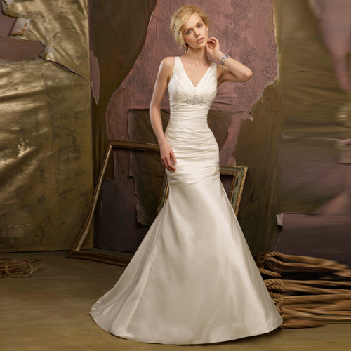 classic good quality wedding dresses 2013