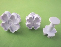 New Flower Shape Cake Plunger Cutter