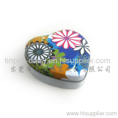 Hearted shaped gift tin box