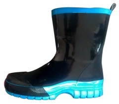 Kid's rubber rain boots