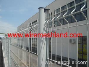 wire mesh fence