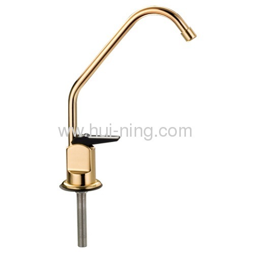 golden color ordinary goose neck faucet