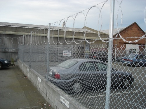 Chain Link Fence for the Residential Area