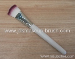 White mask brush