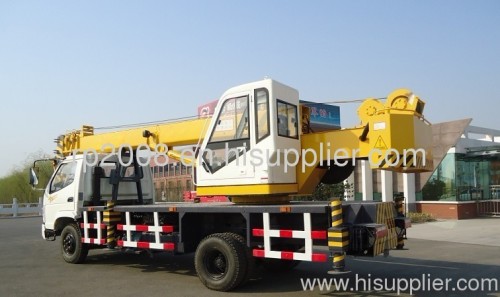 High quality RHD dongfeng 145 truck mounted crane