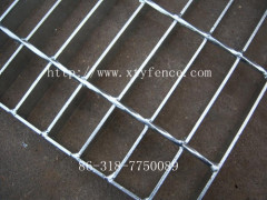 Bonding welded steel bar grating